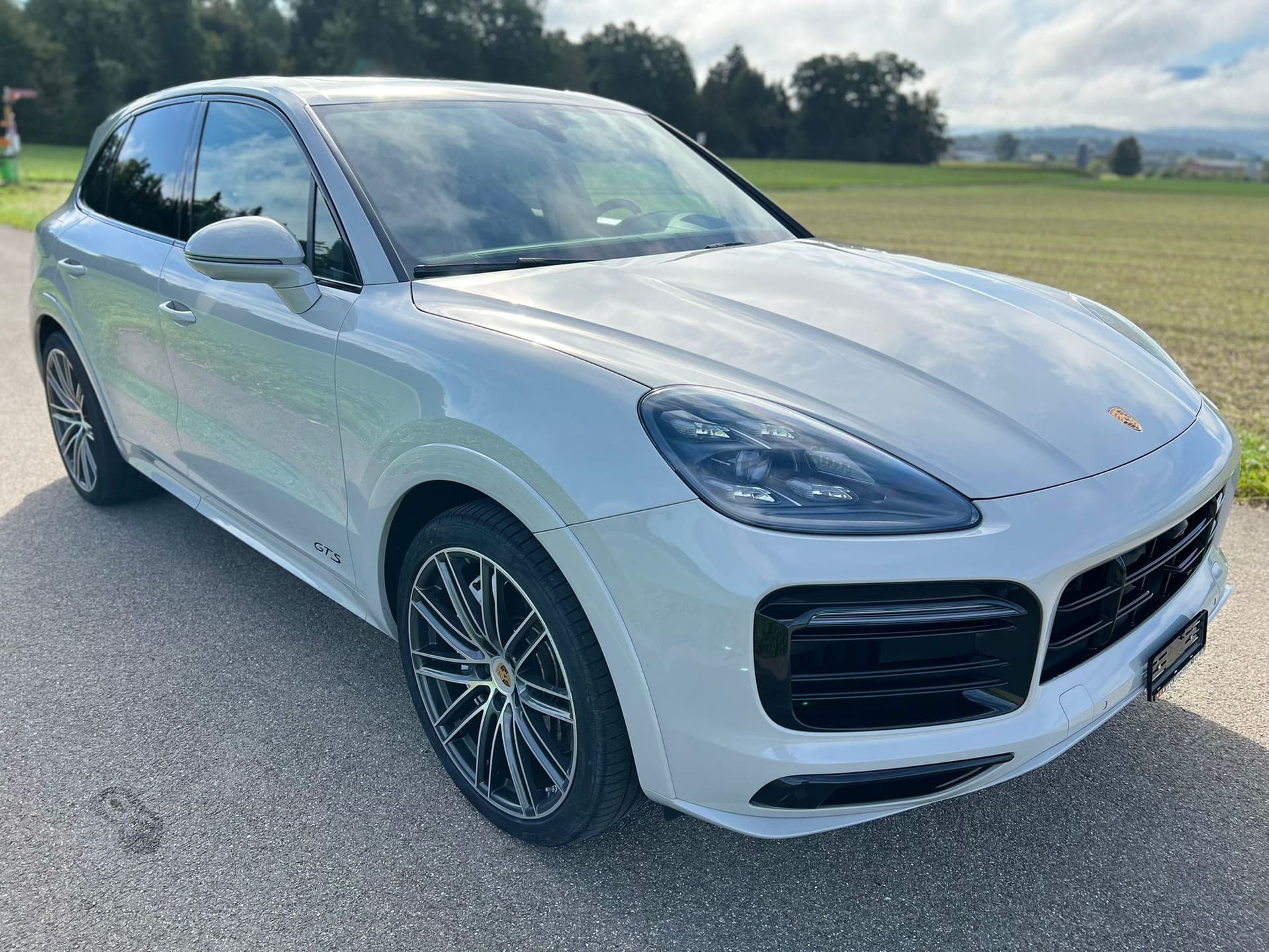 PORSCHE Cayenne GTS