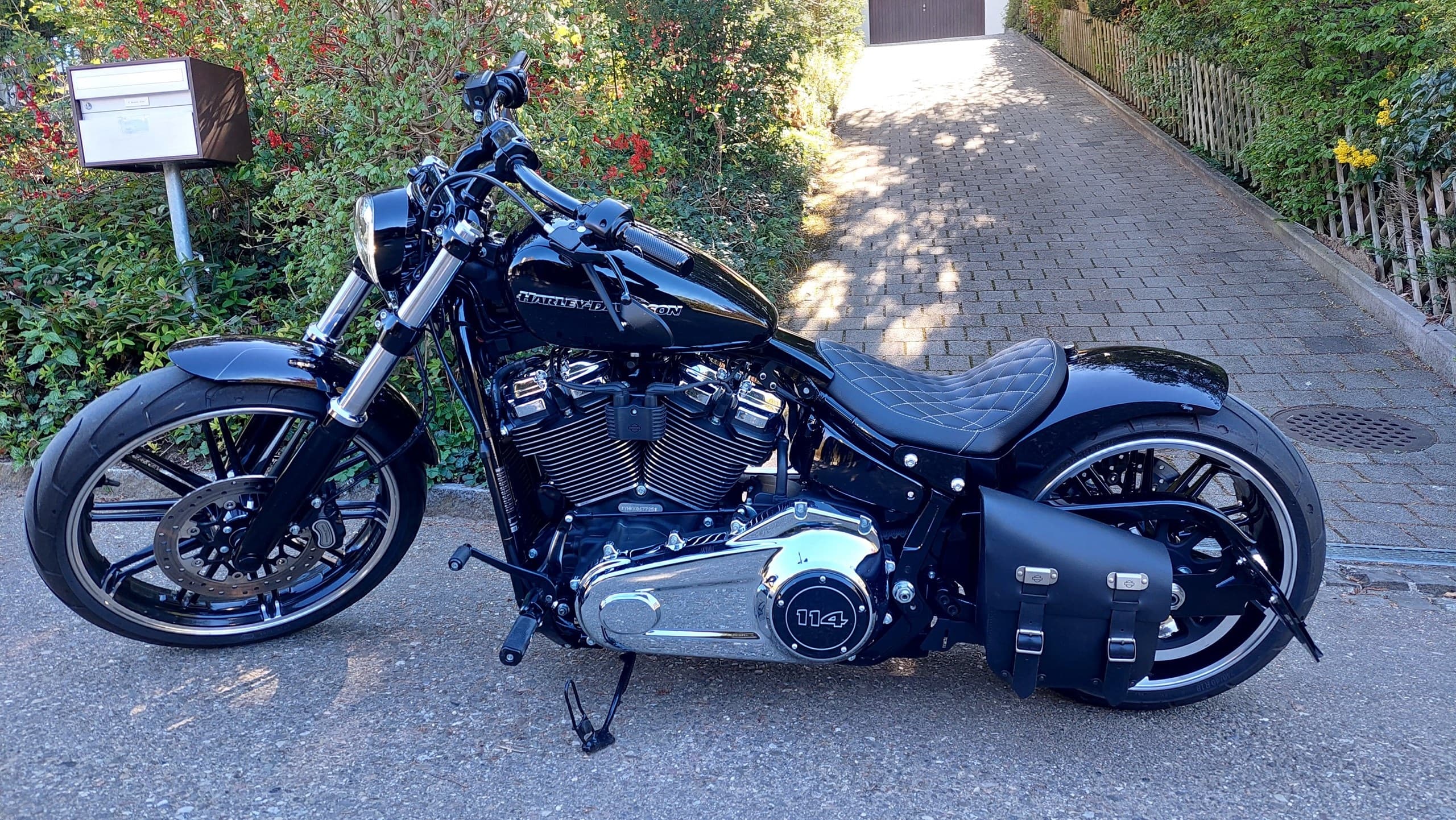 HARLEY-DAVIDSON FXBRS Breakout 114 ABS