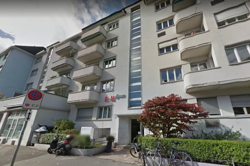 Renovierte 2.5-Zimmer-Wohnung mit Balkon!!!