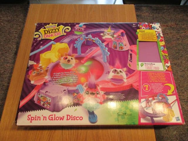 Dizzy Dancers Spin 'N Glow Disco Set