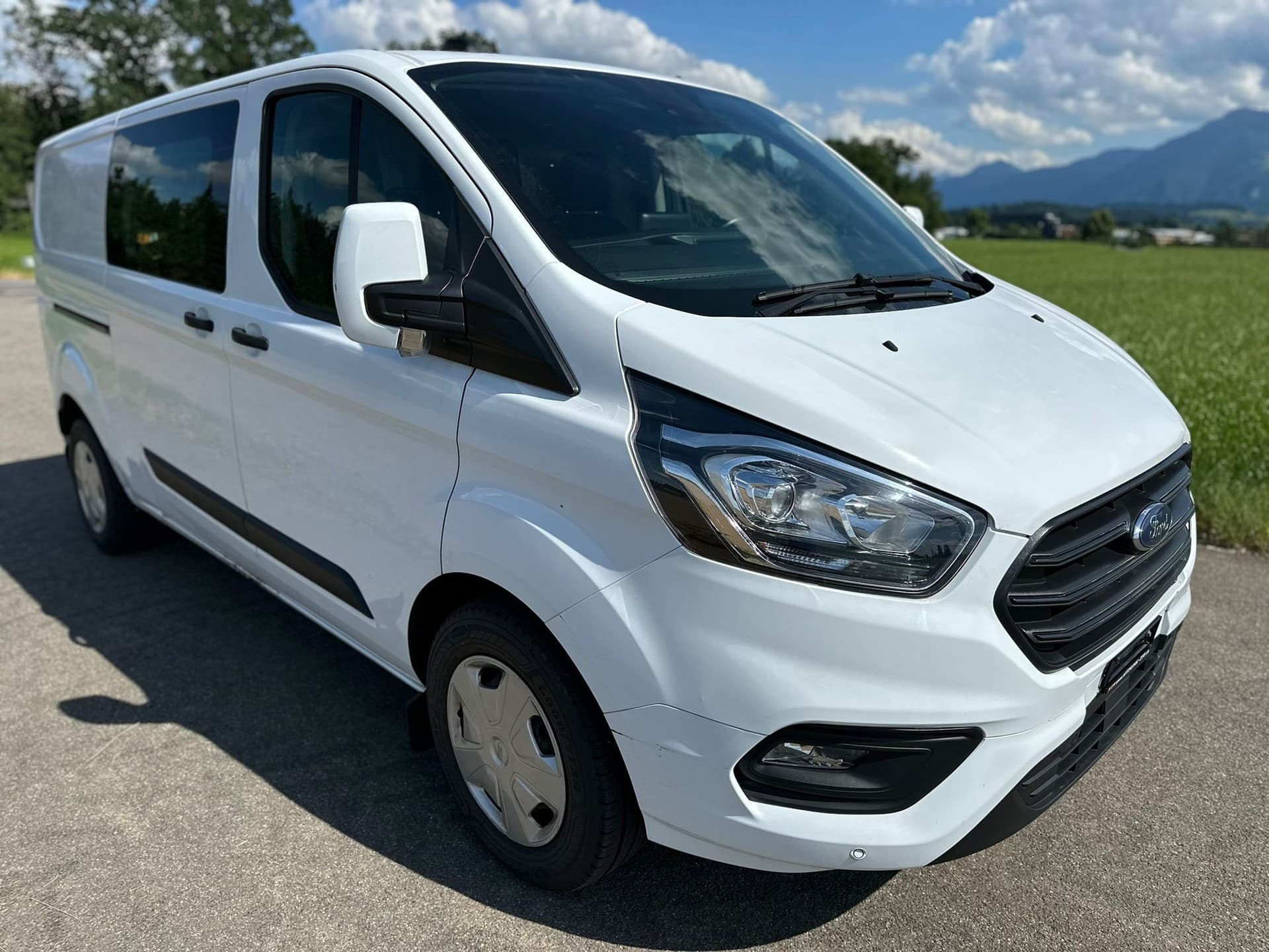 FORD Transit Custom Van 340 L2H1 Trail