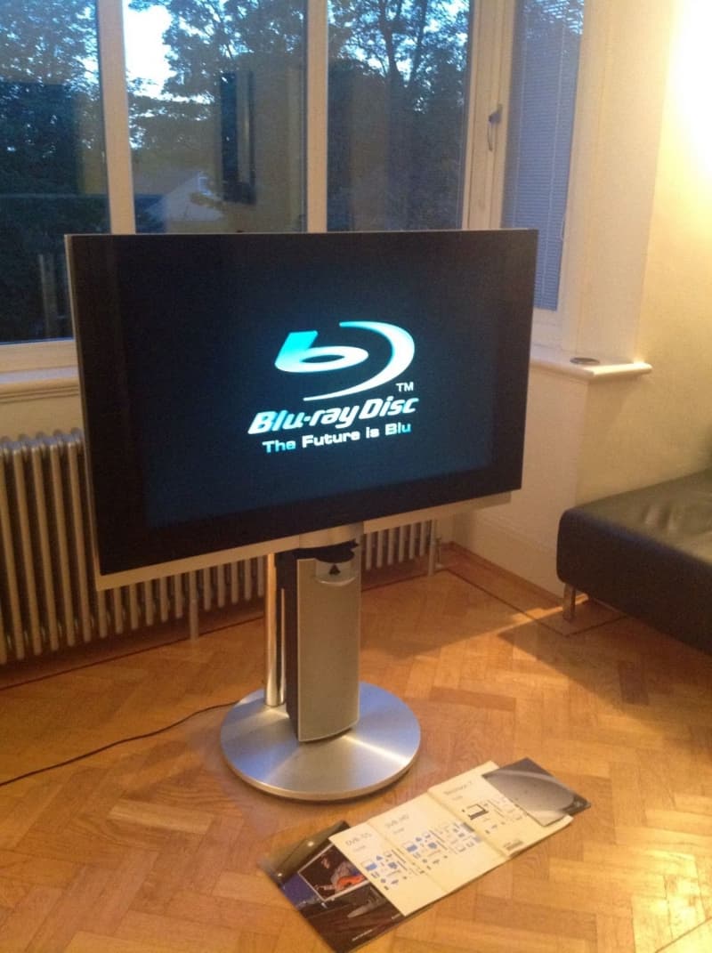 Bang & Olufsen B&O BeoVision 7-40 MK4 Full HD TV with Blu-Ray &