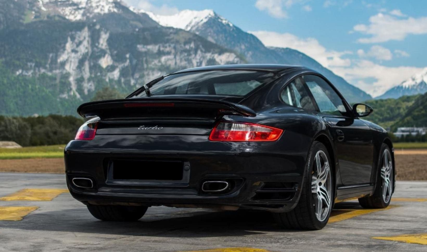 PORSCHE 911 Turbo