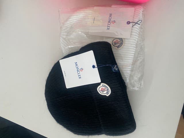 Moncler Mütze Wintermütze Beanie Neu mit Etikett schwarz
