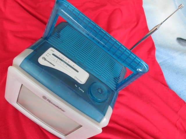 Roadstar Radio/TV M-5003 Monitor.