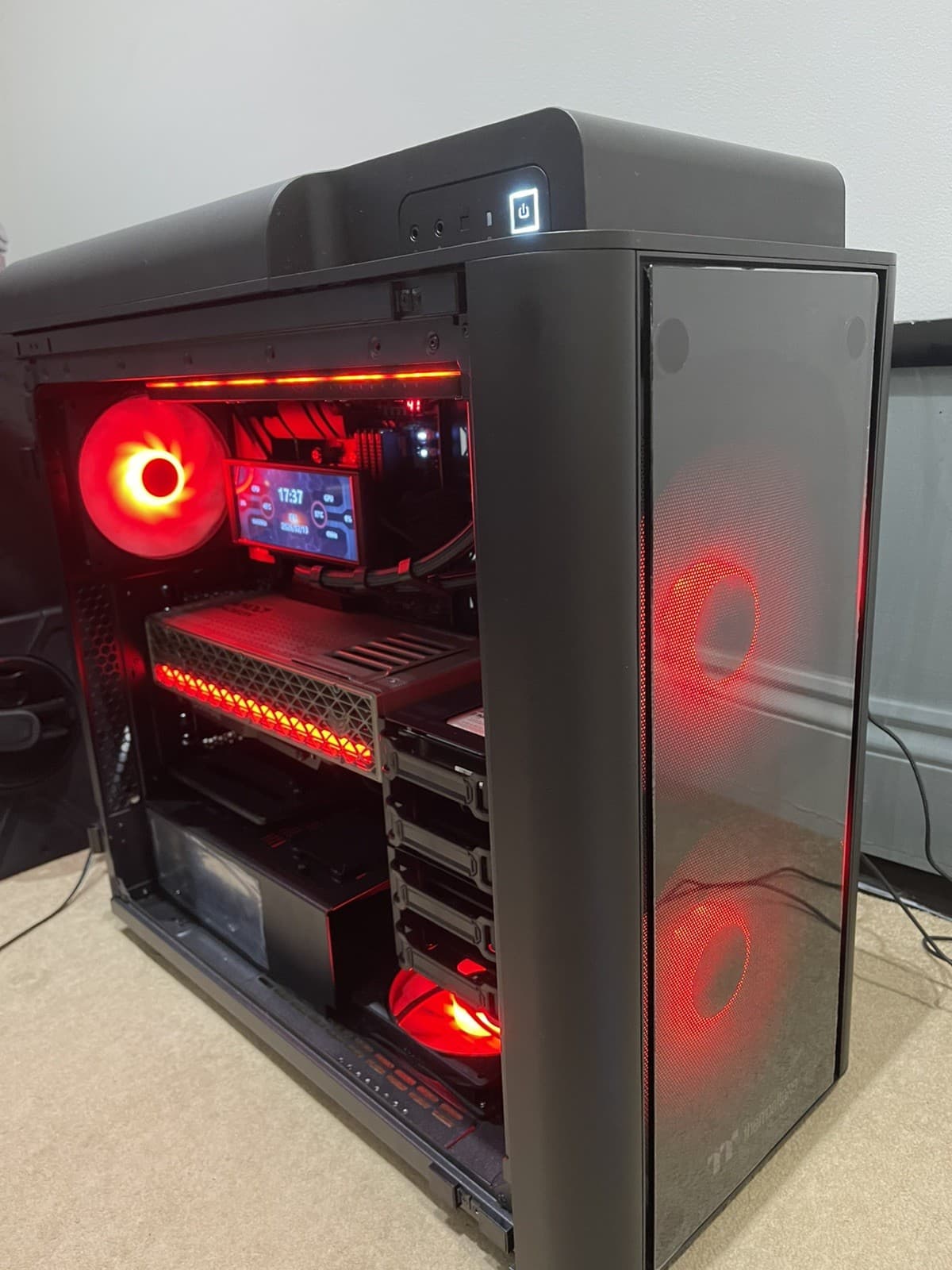 Asus Hero PC AMD Ryzen 9 9950x3d