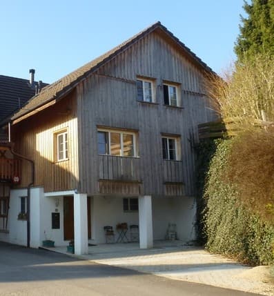 Liebhaber-Bijou 4,5 Zi-Wohungen, in ruhigem Weiler nähe Baden