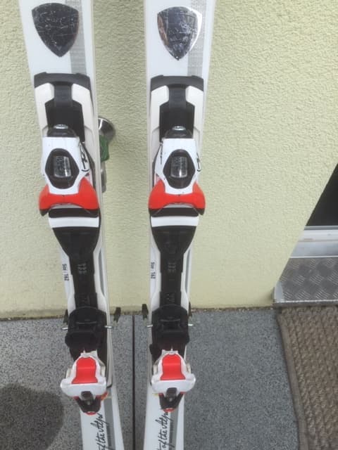 SKI Rossignol