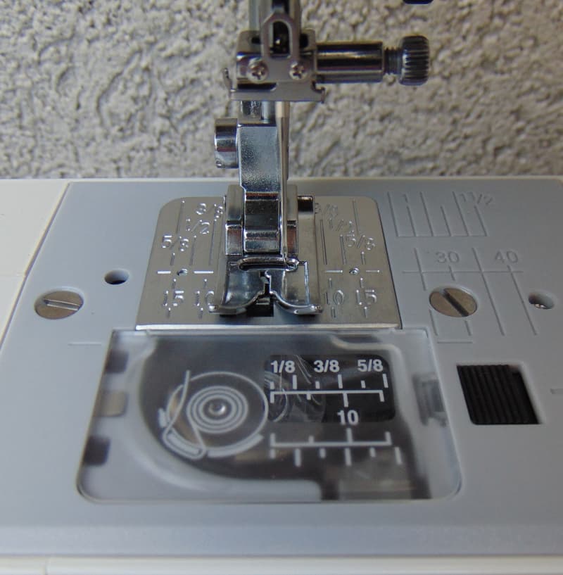 Nähmaschine Elna eXperience 450, neu, Gratis-Versand.