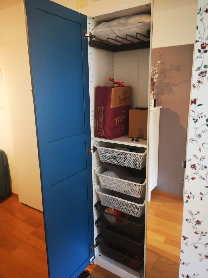 Schöne Garderobe abzugeben