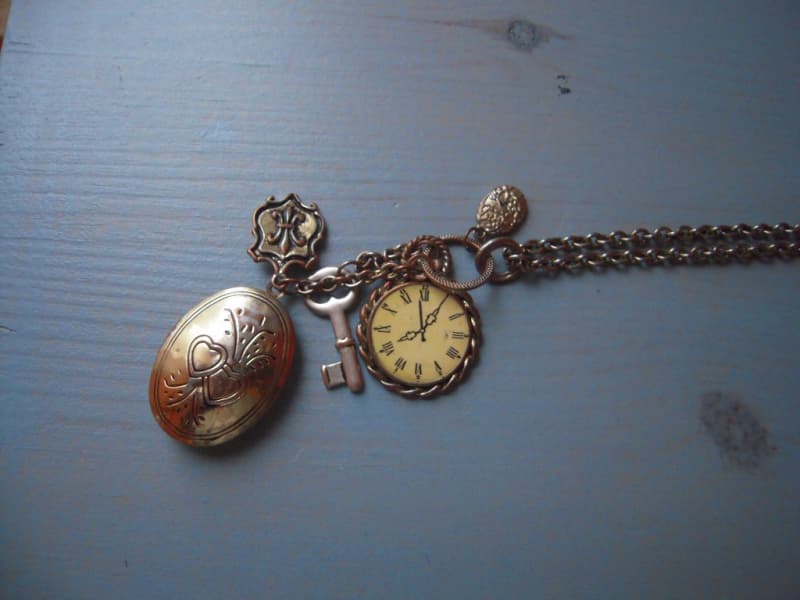 Verschiedener Schmuck günstig abzugeben