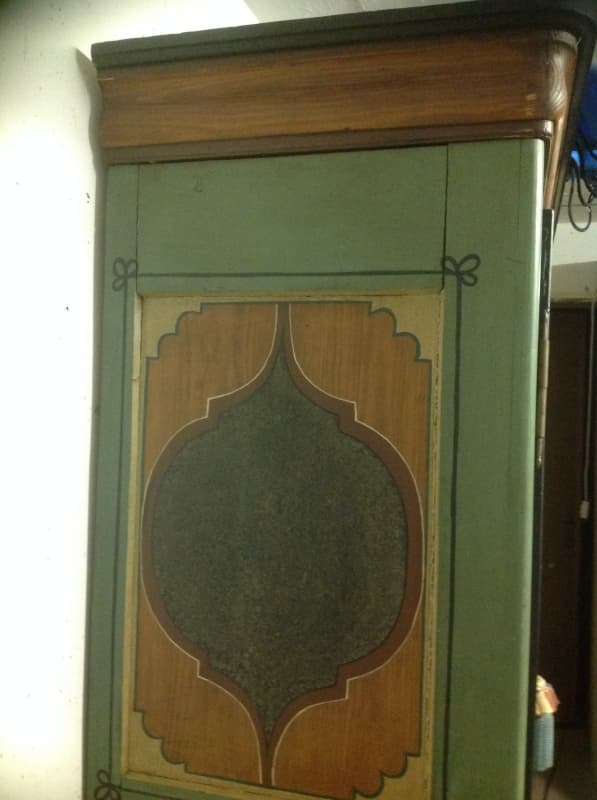 Hallenschrank