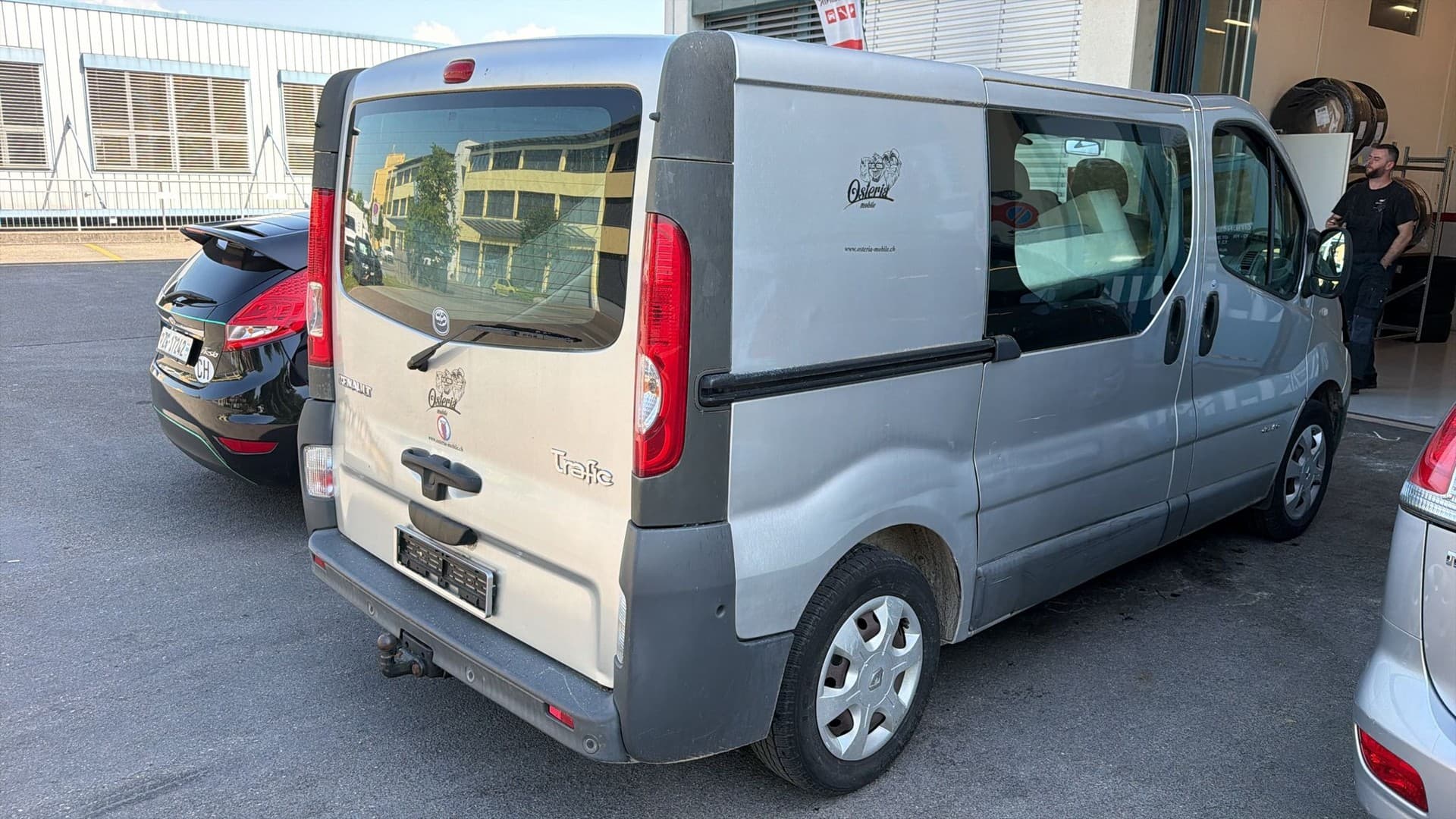 RENAULT Trafic 2.5 dCi 2.9t L2H1