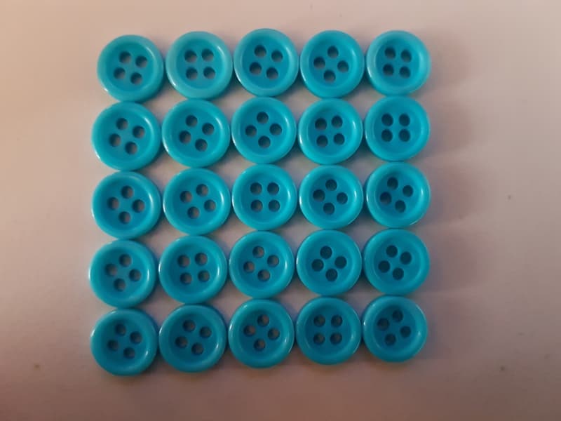 25 Knöpfe Bunt Mix Ø9mm 4 Löchern Knopf Basteln Nähen Kinder