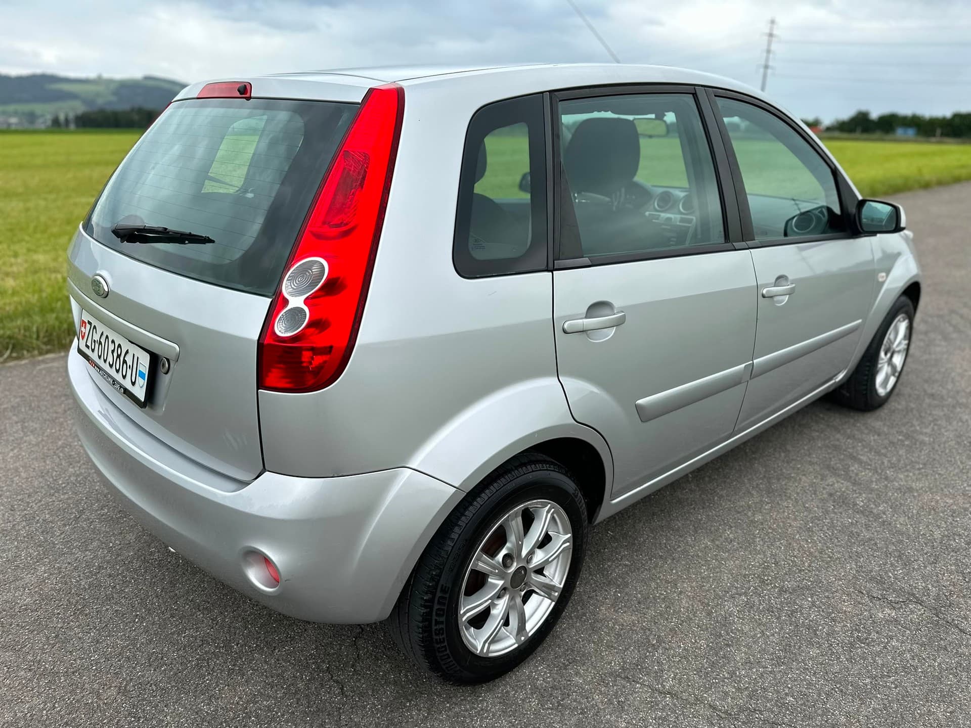 FORD Fiesta 1.4 16V Ghia