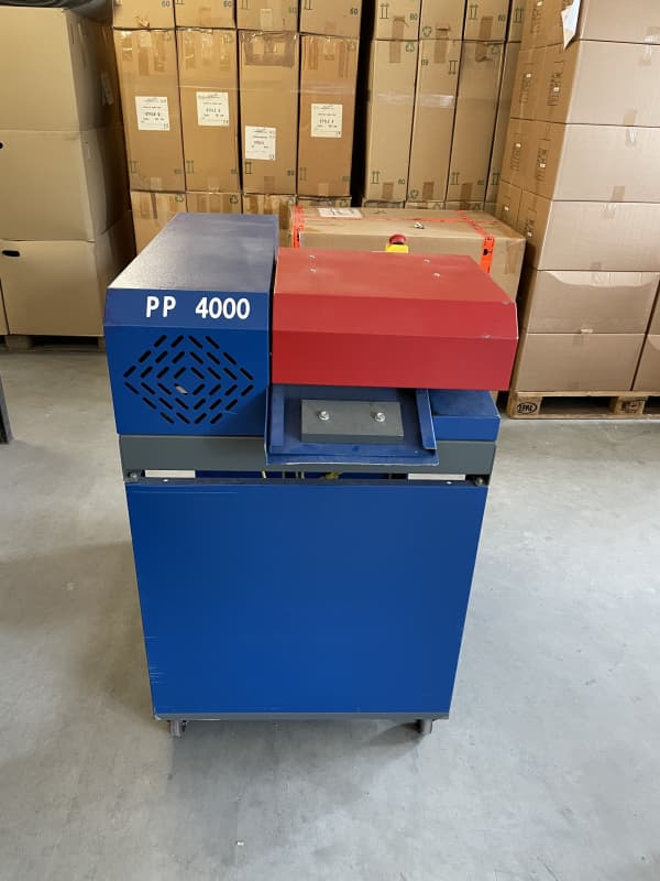 Verkaufe Kartonschreddermaschine