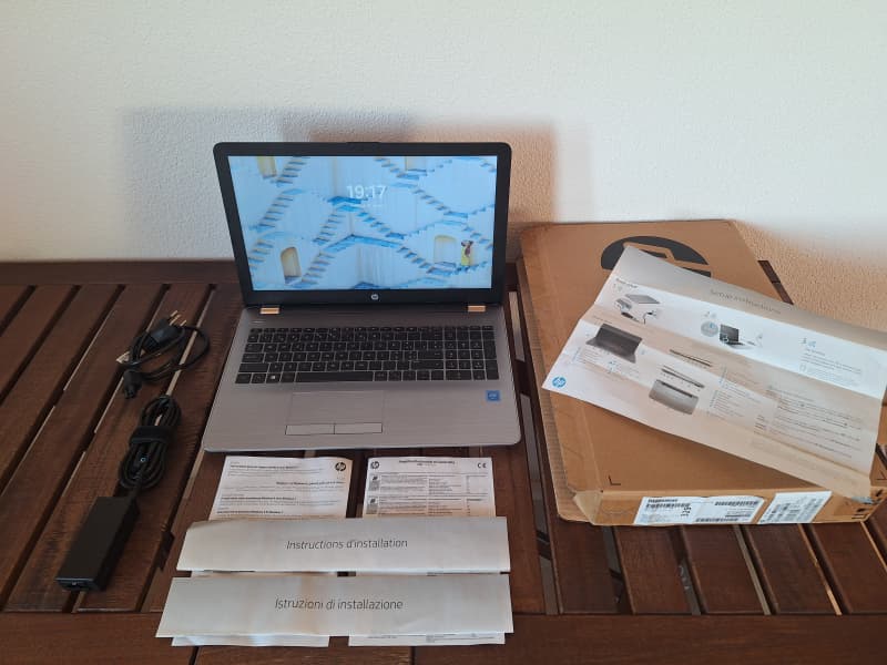 Notebook HP 250 G6 - Windows 11 - OVP