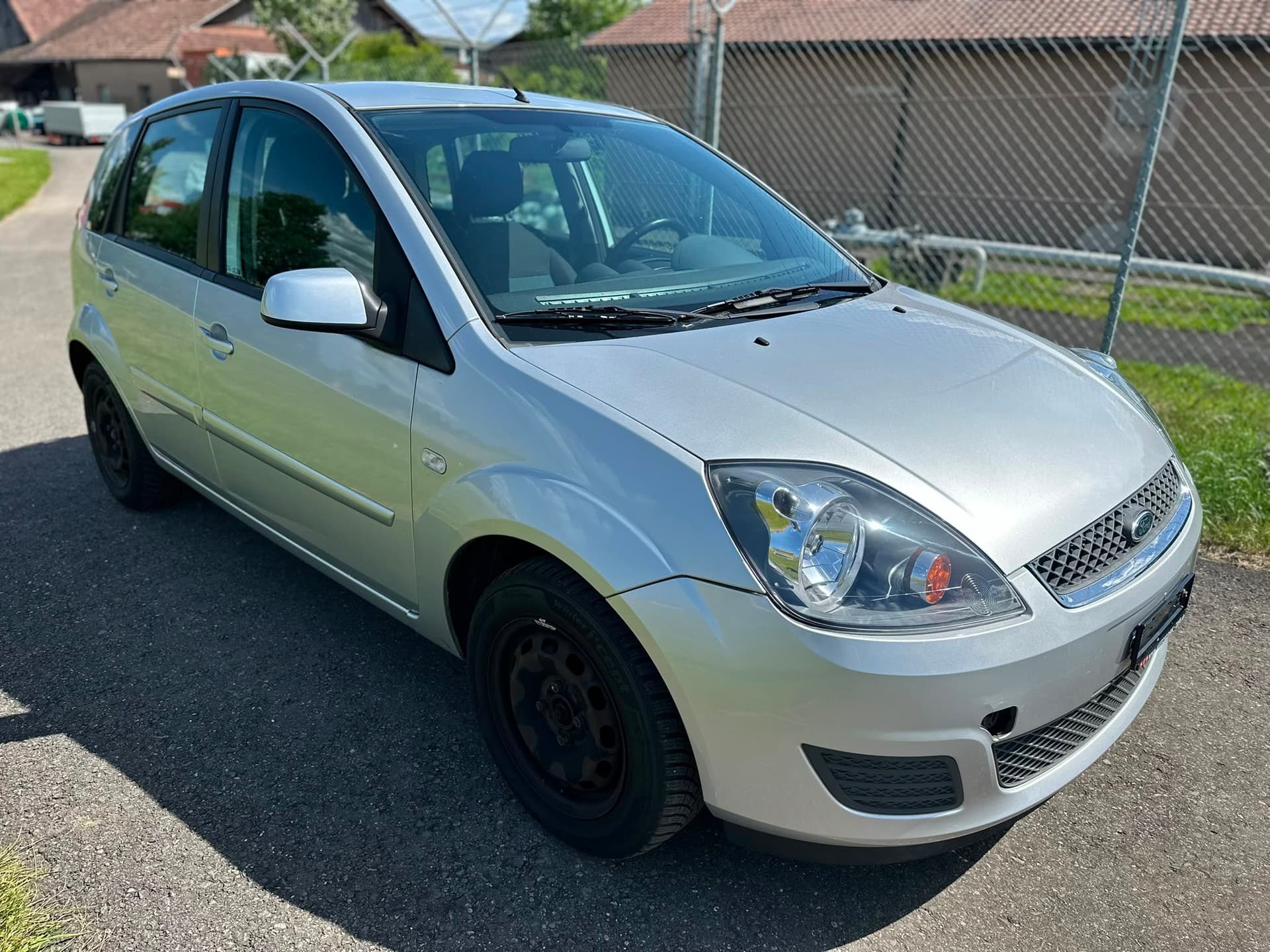 FORD Fiesta 1.4 16V Ghia