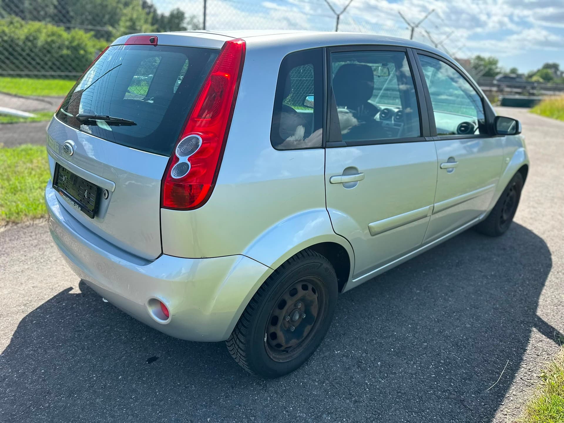 FORD Fiesta 1.4 16V Ghia