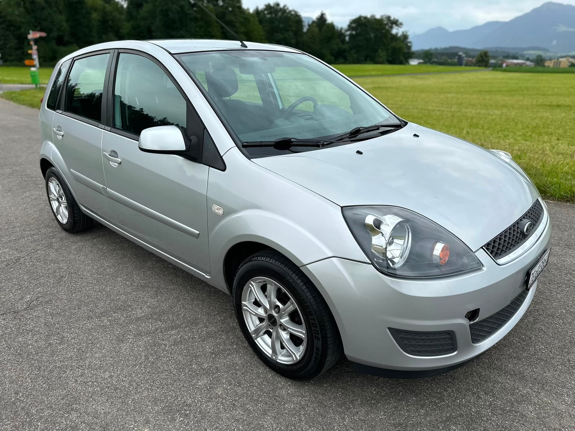 FORD Fiesta 1.4 16V Ghia