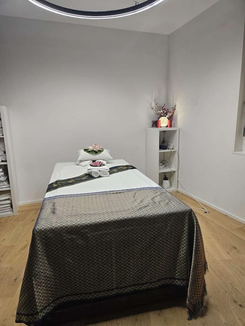Thai massage