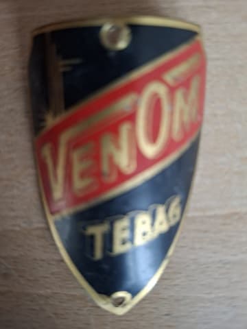 Venom Tebac Velo Steuerkopf CH Schild Emblem