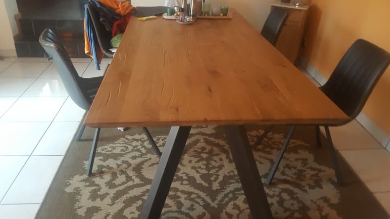 Schöner Eichentisch