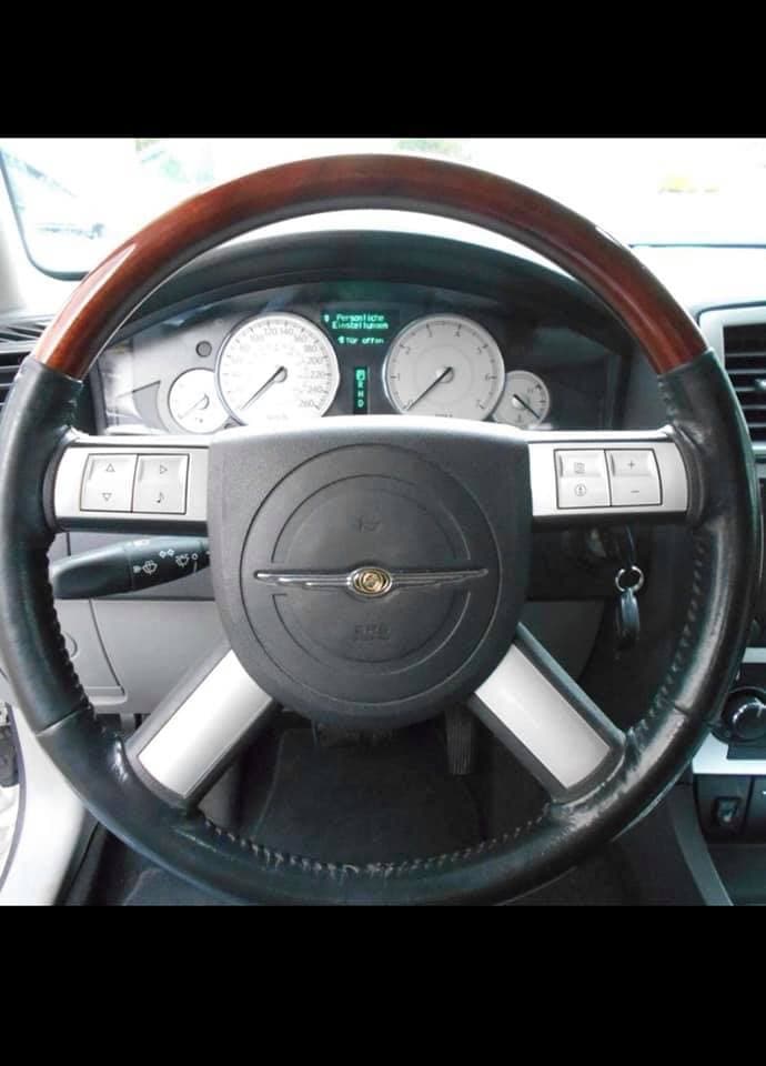 Chrysler 300c 4x4 HEMI V8
