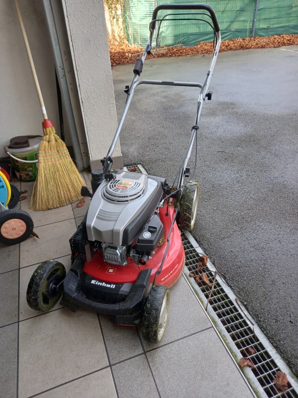 Verkaufe EINHELL Benzin-Rasenmäher mit Antrieb in Top-Zustand
