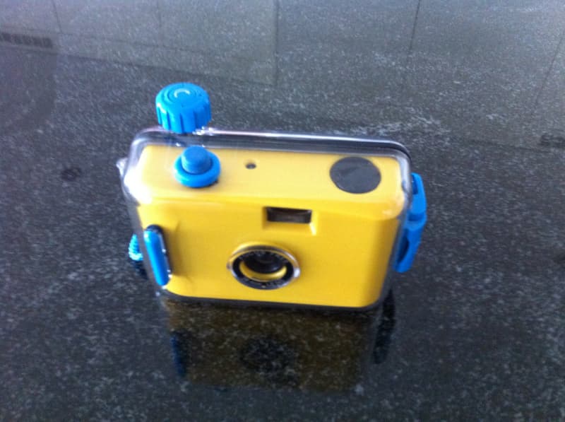 Fotoapparat mit Wasserdichter Hülle
