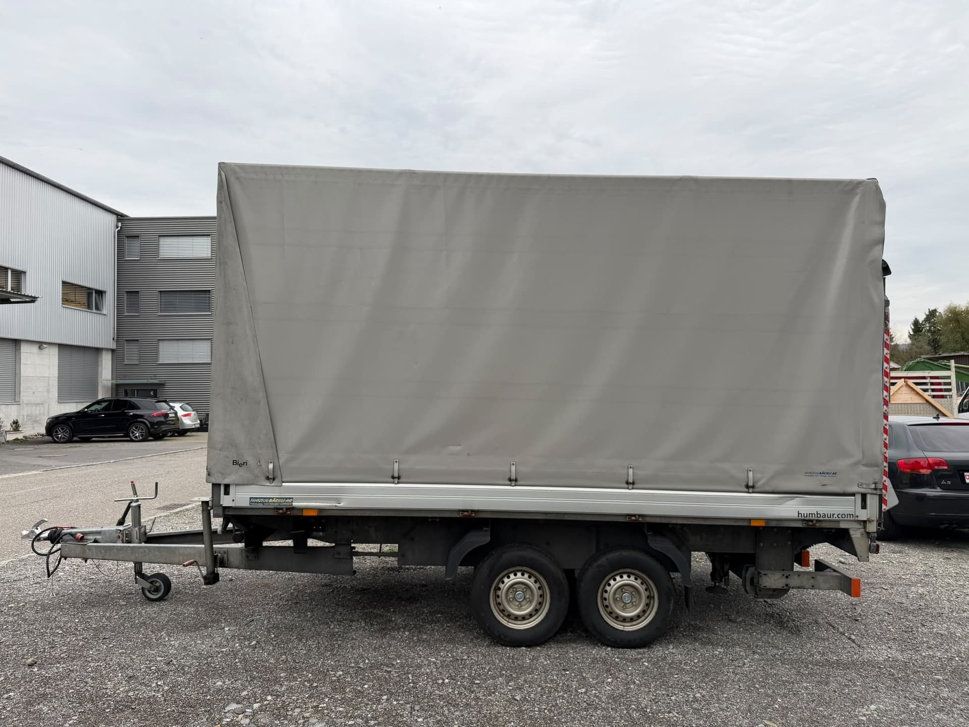 HUMBAUR HT 3500 mit Hebebühne