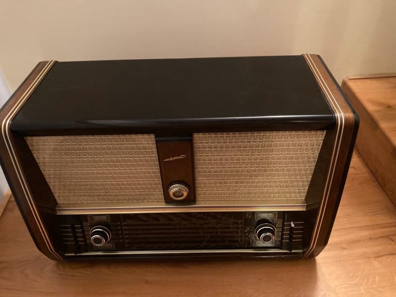 Philips BX998A / 19 - altes Radio in TOP und funktionstüchtigem Z