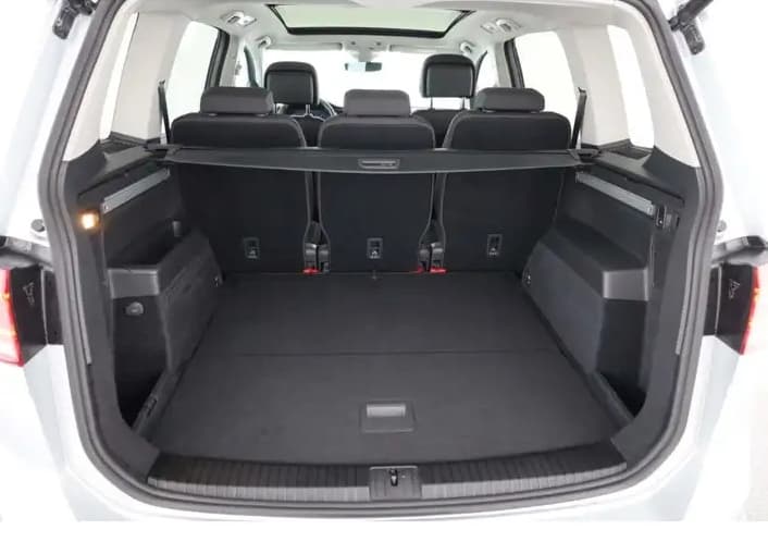 Top gepflegter VW Touran 2.0 TDI Highline DSG – Jg. 2020 1. Hand