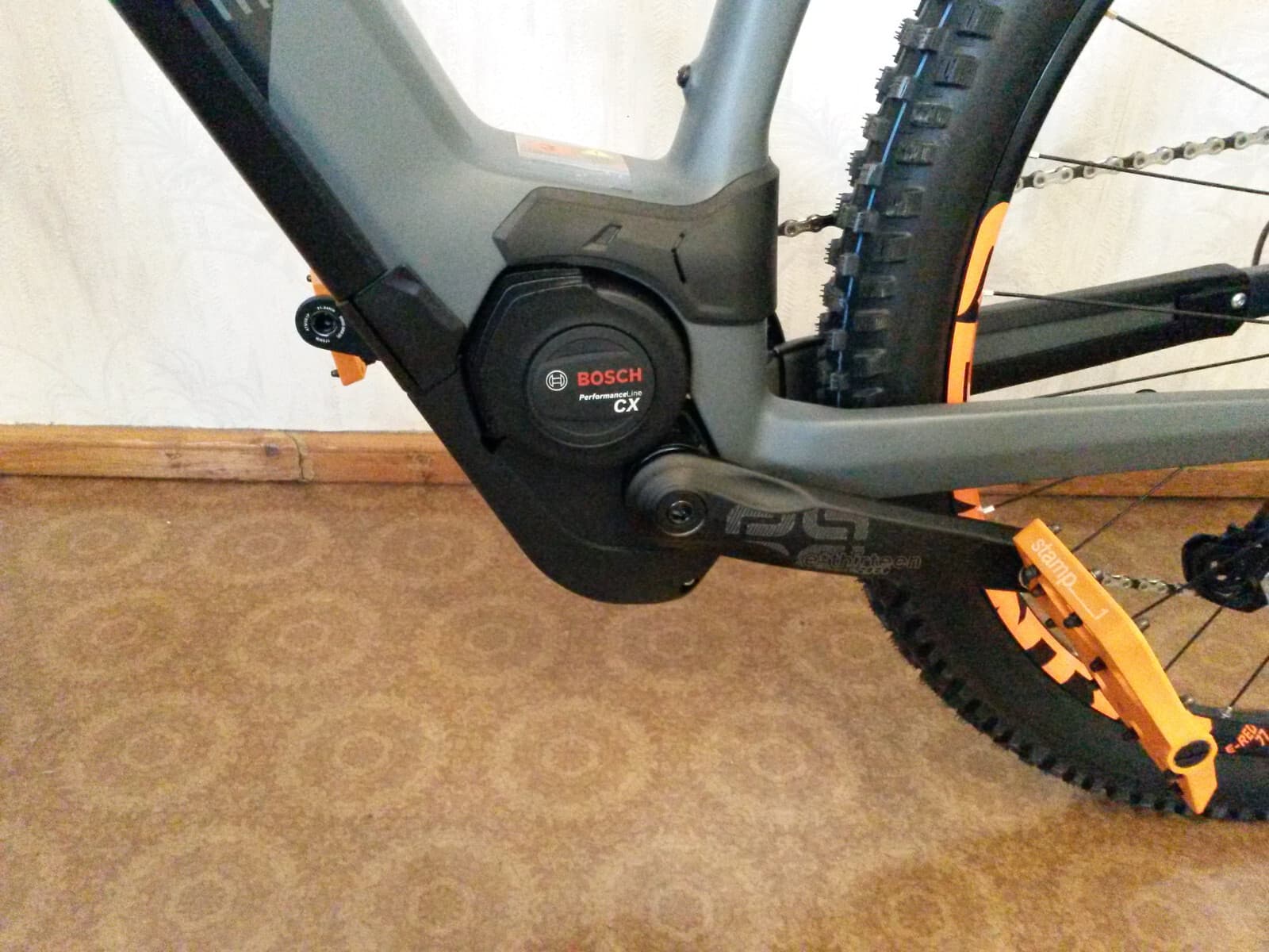 Cube Elite Hybrid C:62 Race 625