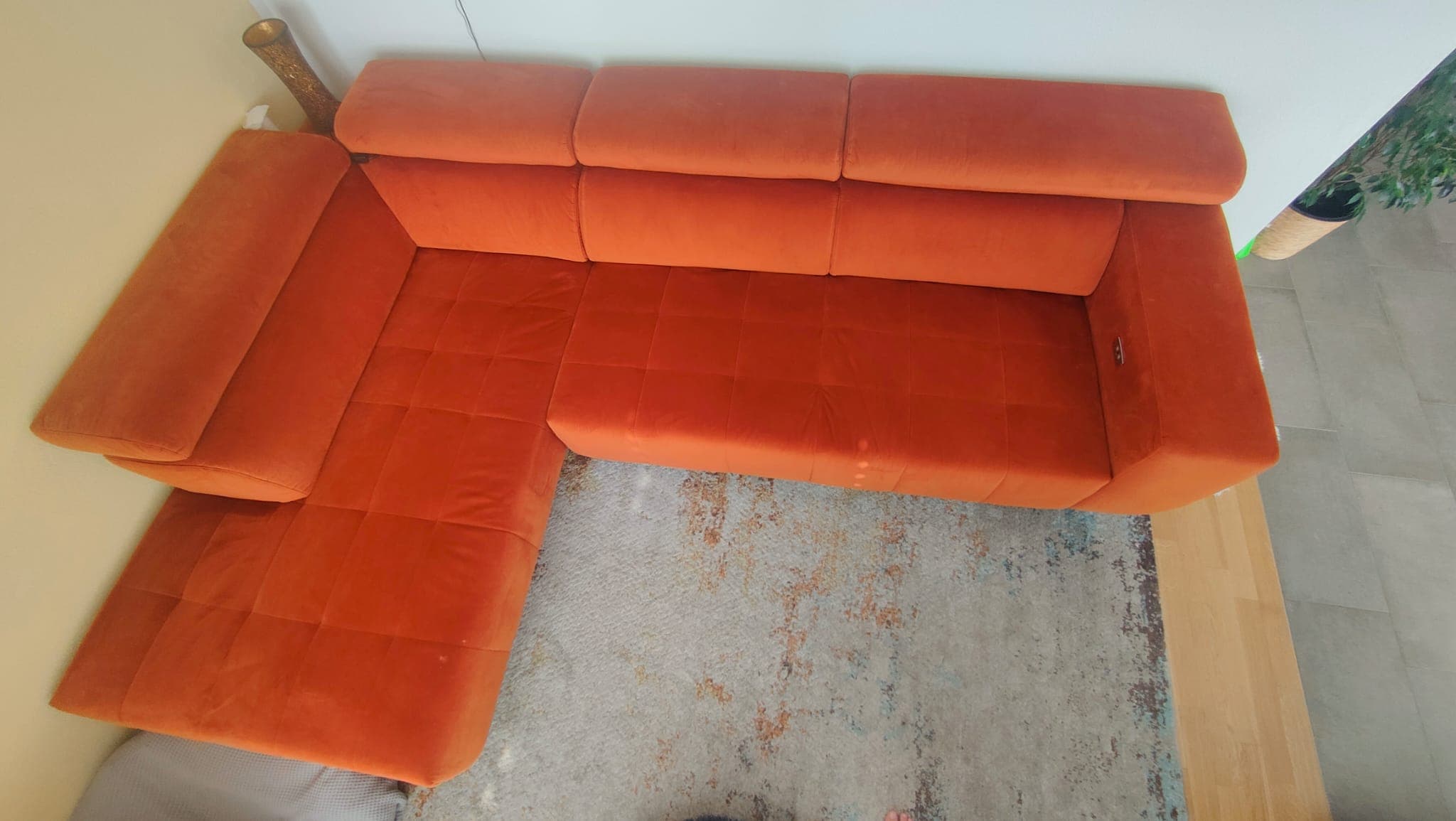 Multifunktionales und bequemes Sofa