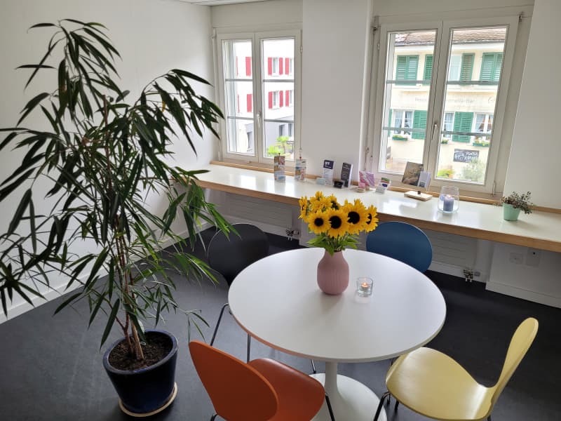 Praxisraum für 1 Tag/Woche zu vermieten im Herz von Pfäffikon ZH