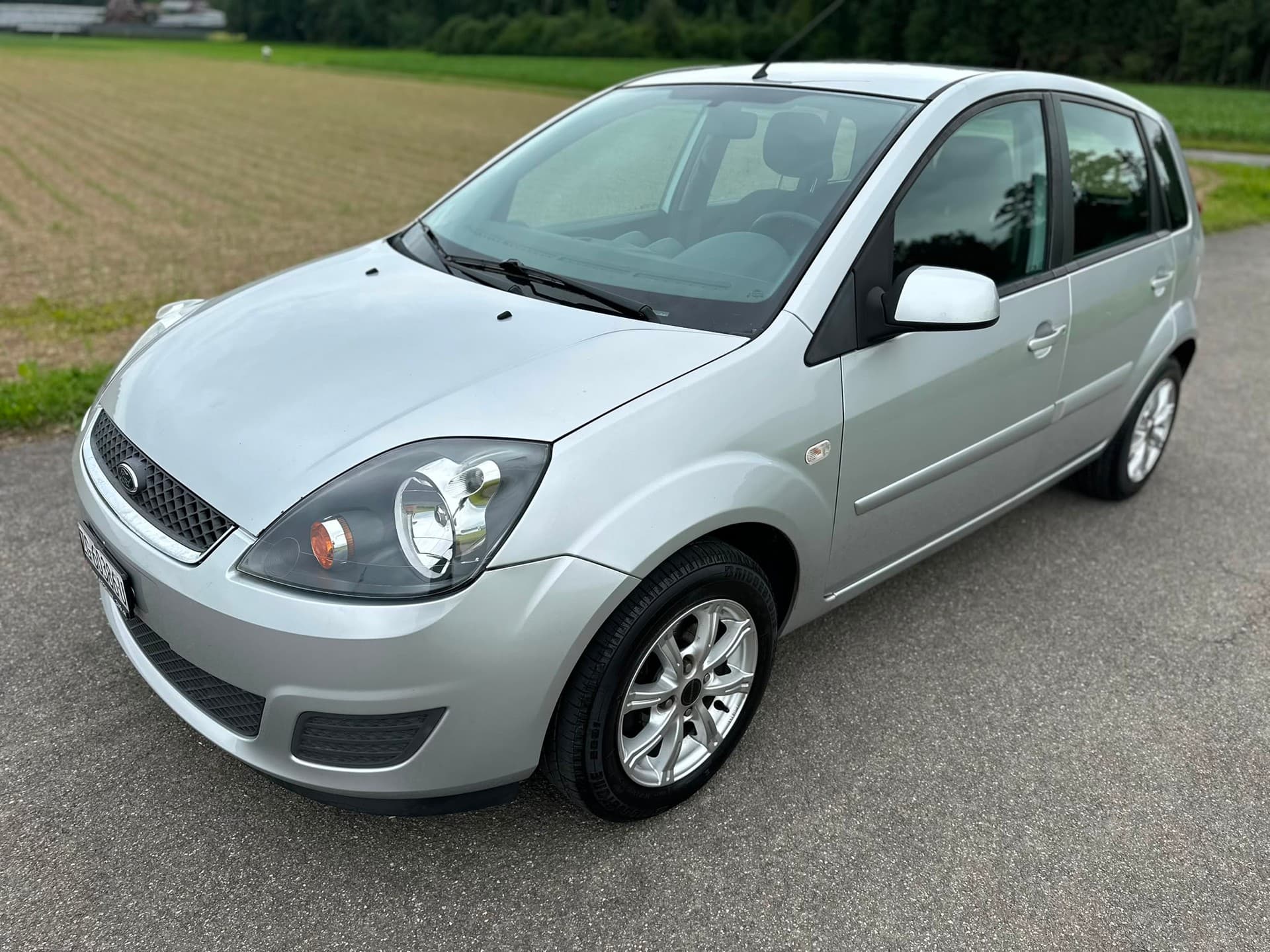 FORD Fiesta 1.4 16V Ghia