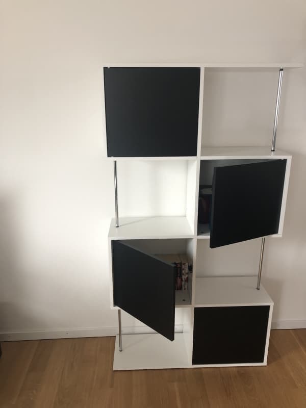 Schönes Regal
