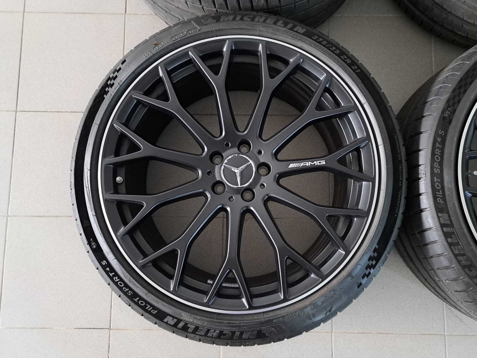 AMG Mercedes-Benz SL63 R232 21" Sommerradsatz