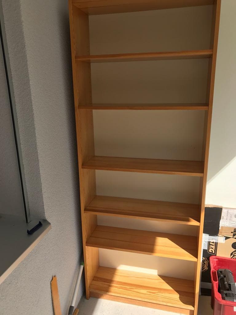 Verkaufe Bücherregal in Basel