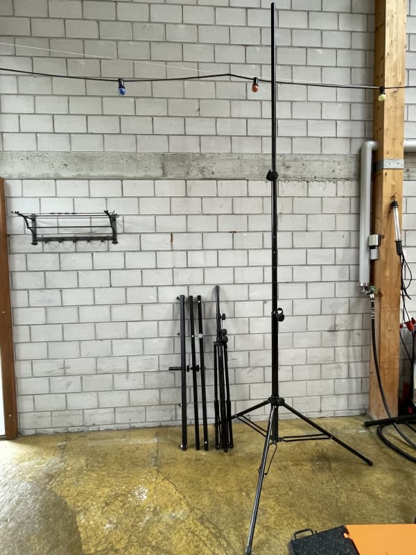 Ständer für Musikboxen oder Beleuchtungen