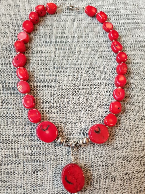 Unikat Colliers aus Edelstein