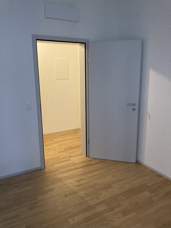 Neu renovierter Raum für Gewerbe