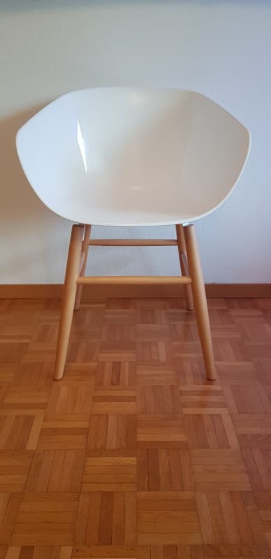 Interio Stuhl Maya Weiss kunststoff / Buche = Neu