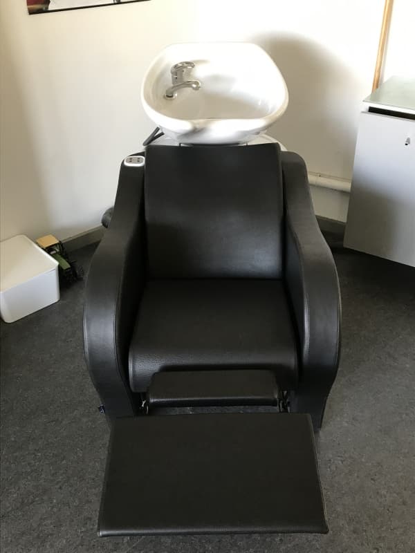 Coiffeurwaschplatz/ Rückwaschanlage