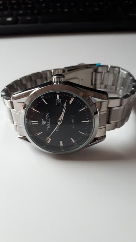 NEUE vollautomatische mechanische Uhr