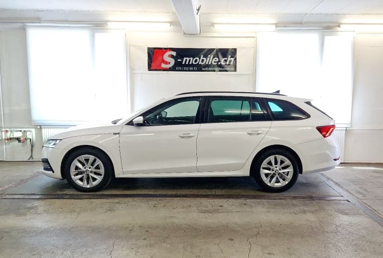 SKODA Octavia Combi 2.0 TDI DSG Style
