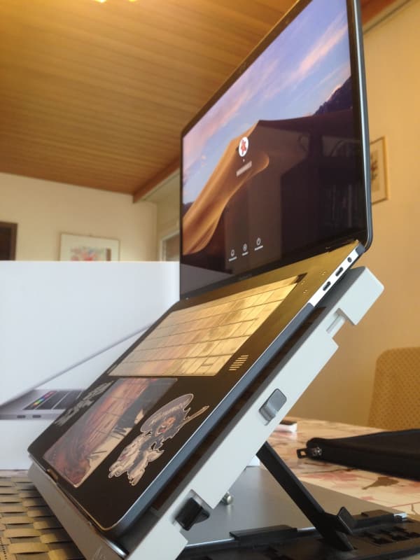 MacBook Pro 15 inch 2018 Max Config ( i9 / 4TB SSD / 32GB)