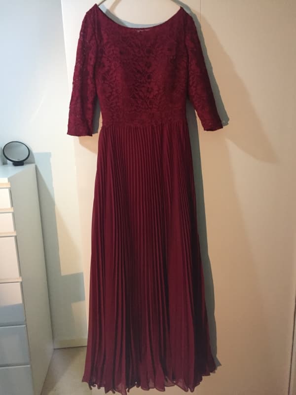 Langes Kleid