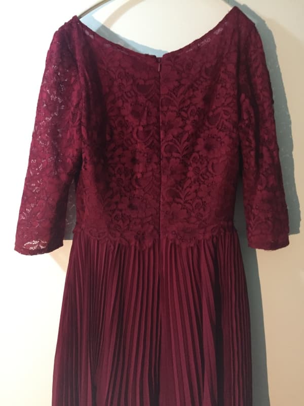 Langes Kleid